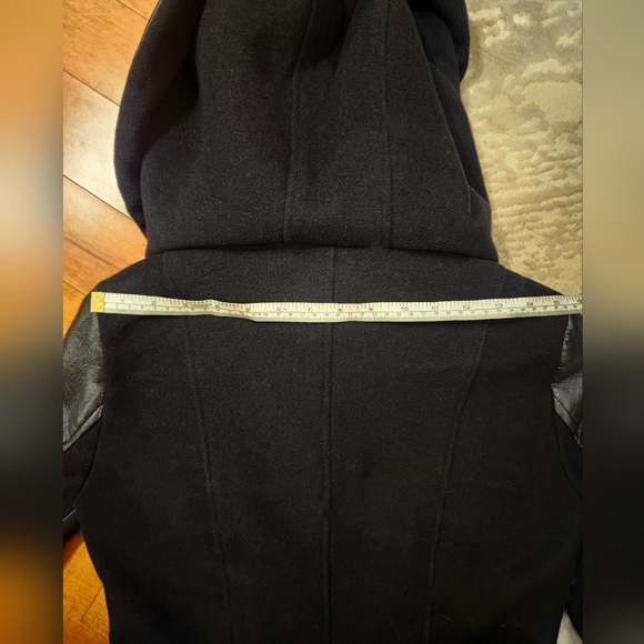 Wool trench coat - Picture 7 of 7